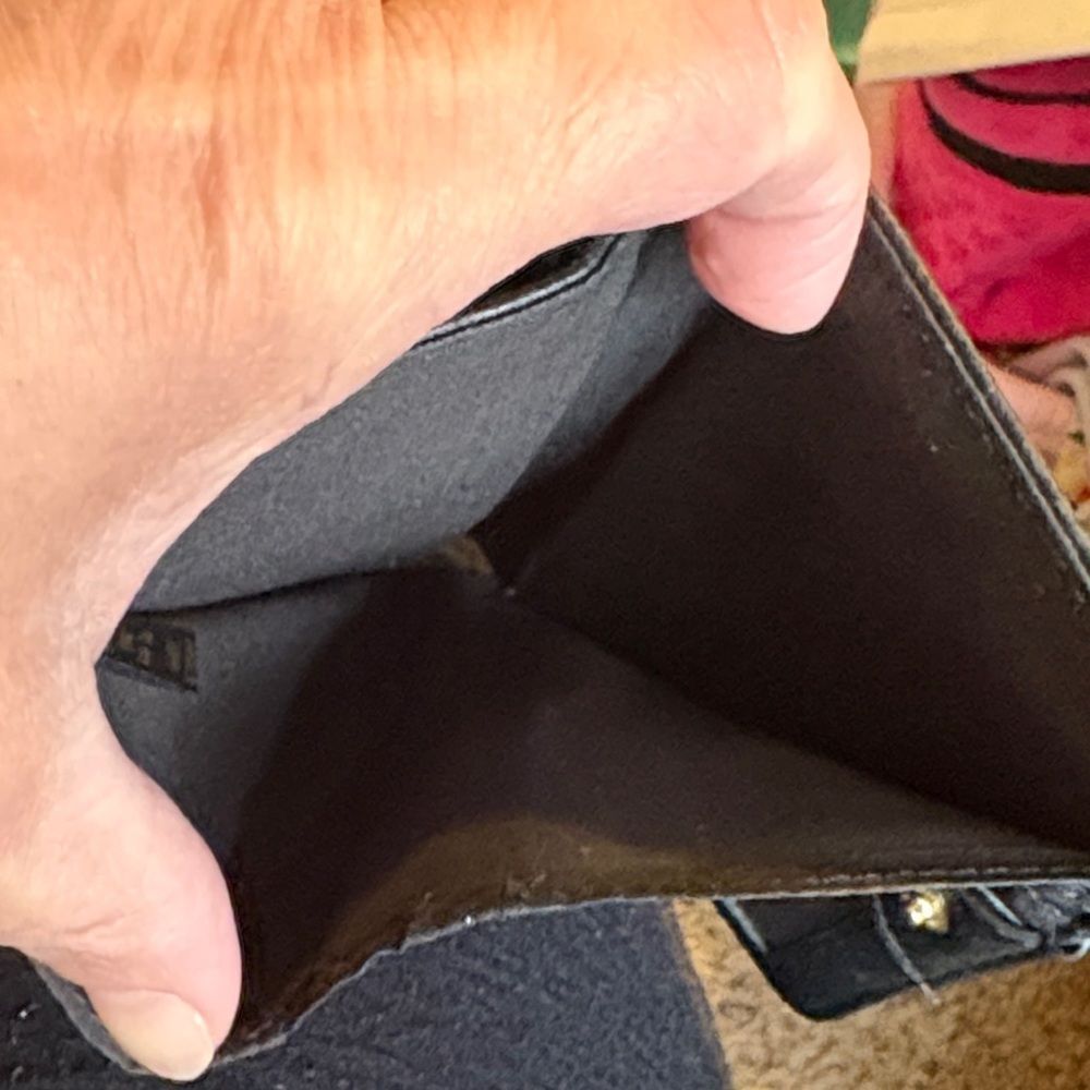 Relic Black Compact Wallet - Picture 8 of 11